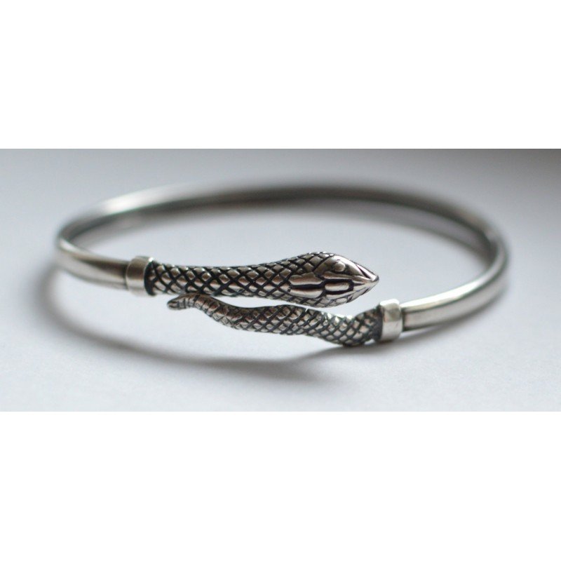 Vintage silver snake-design bracelet
