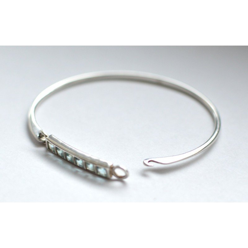 Silver bracelet with topaz