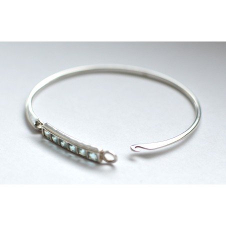 Silver bracelet with topaz