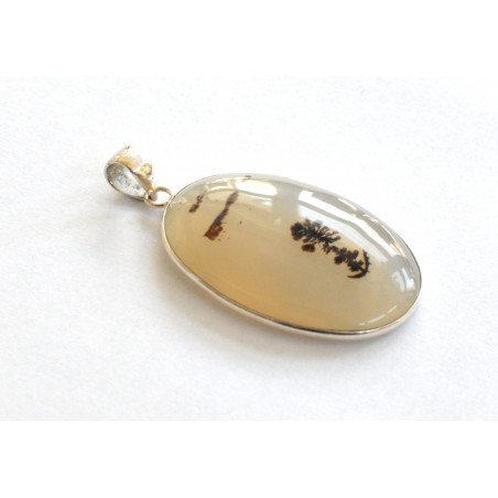 Silver pendant with dendritic scenic agate