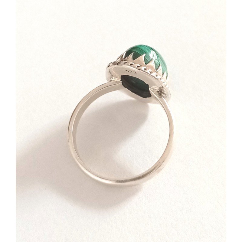 Silver ring with malachite