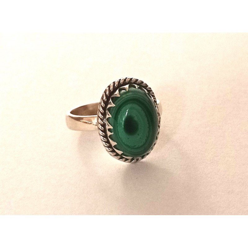 Silver ring with malachite