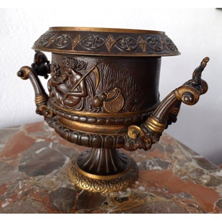 Neoclassical bronze vase/urn