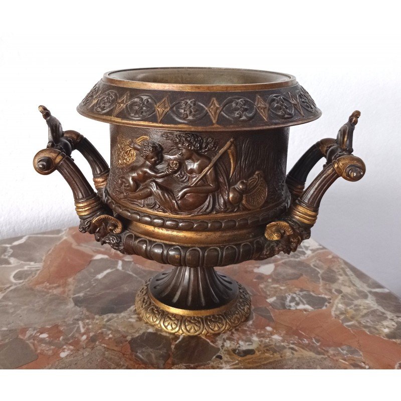 Neoclassical bronze vase/urn