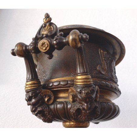 Neoclassical bronze vase/urn