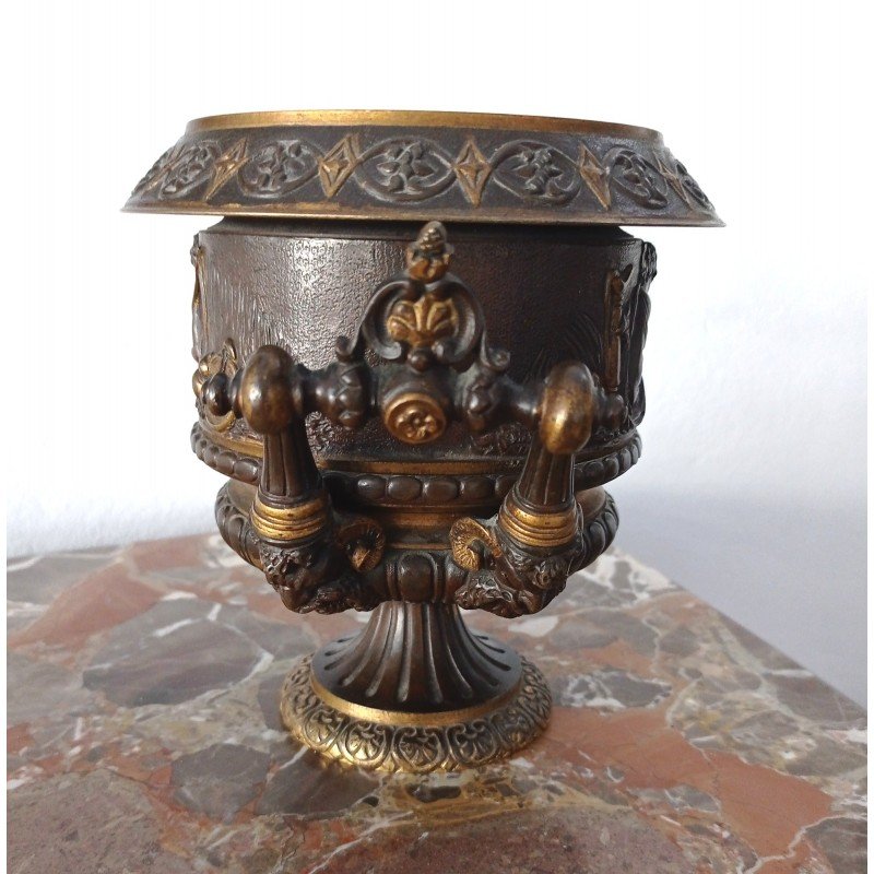 Neoclassical bronze vase/urn