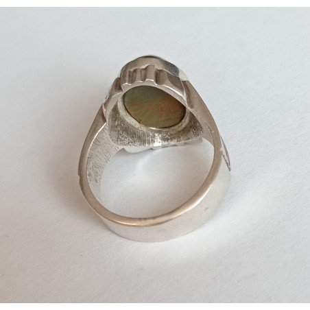 Silver ring with tiger's eye
