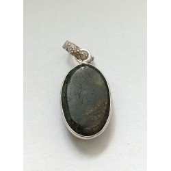 Silver pendant with labradorite 2