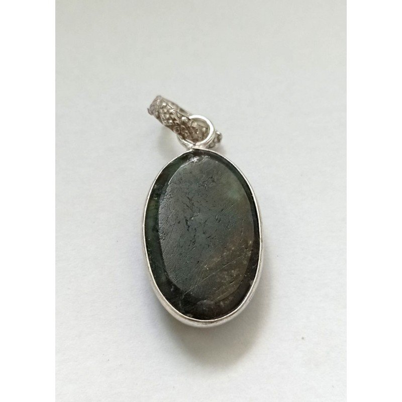 Silver pendant with labradorite