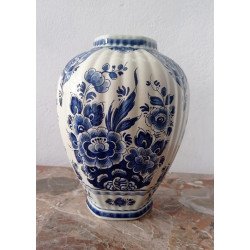 Delft ceramic vase 2