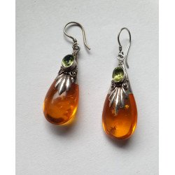 Silver earrings with amber and peridot