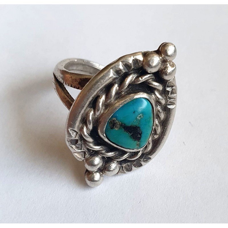 Native American Navajo ring - silver and turquoise