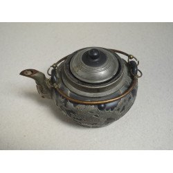 Hor Chung Weihaiwei ceramic teapot with dragons, China,...