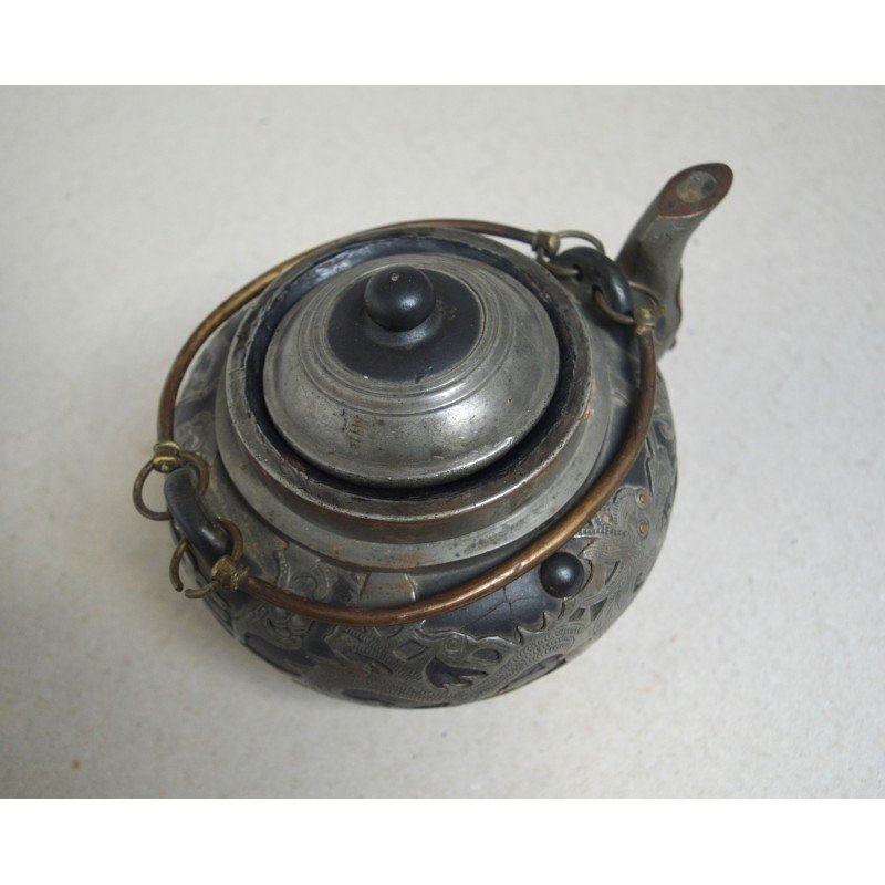 Hor Chung Weihaiwei ceramic teapot with...