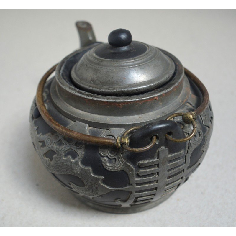 Hor Chung Weihaiwei ceramic teapot with...