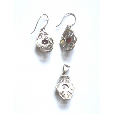 Silver filigree earrings and pendant set with carnelian