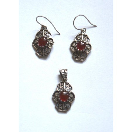 Silver filigree earrings and pendant set with carnelian