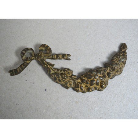 Antique bronze ornament