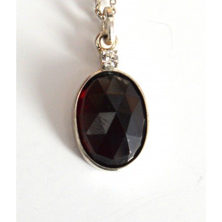 pandantiv granat diamant