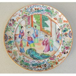 Richly decorated famille verte plate, China, 18th-19th...