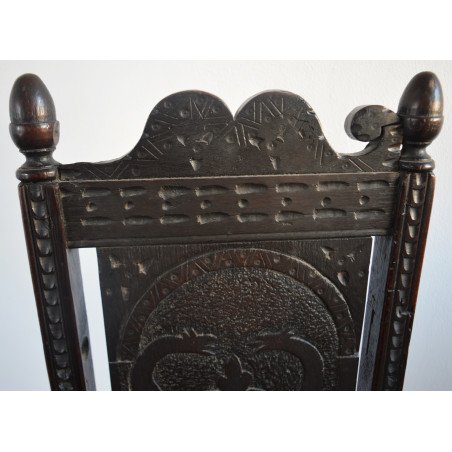 Scaun de stejar decorat cu dragoni Anglia sec 18