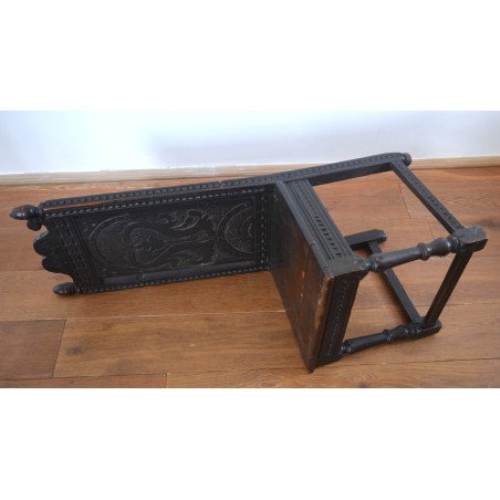 Scaun de stejar decorat cu dragoni Anglia sec 18