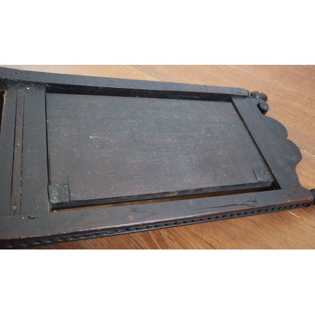 Scaun de stejar decorat cu dragoni Anglia sec 18