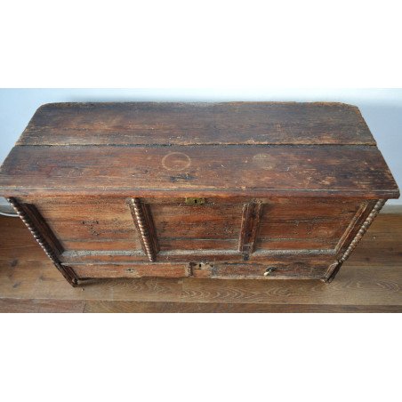 Pine chest with drawer, England, 1728
