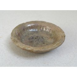 Small celadon bowl with floral decoration, Goryeo...