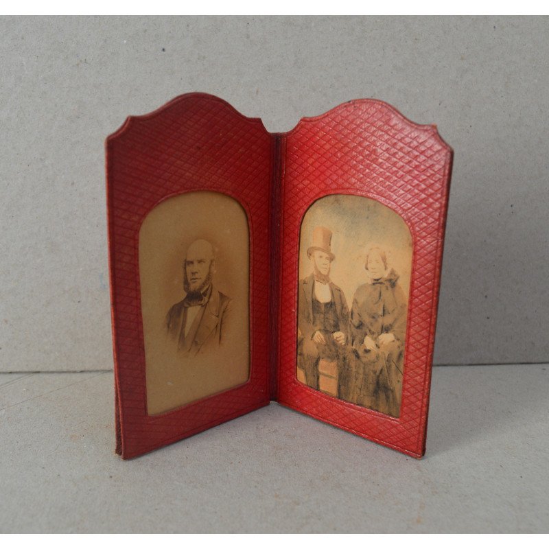 2 photographs, 19th century