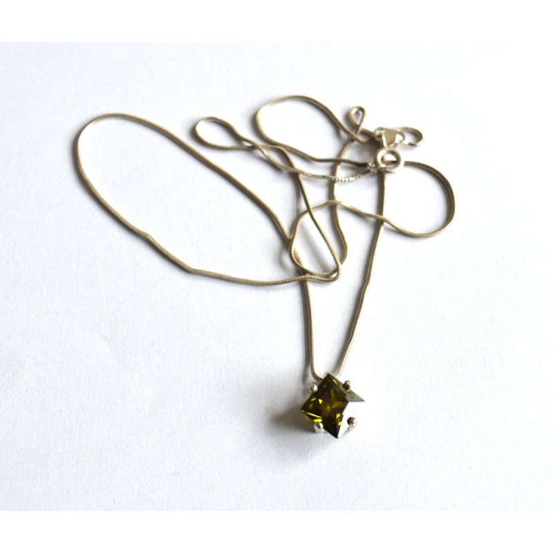 Silver chain and pendant with diopside