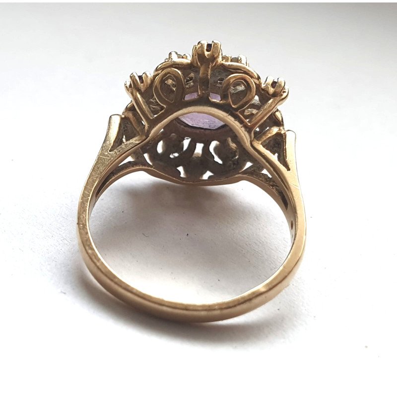 9k gold ring with amethyst, diamonds and sapphires
