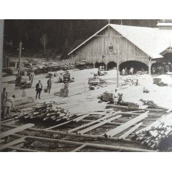 "Ferestreul Piatra Corbului" fotografie cca 1930
