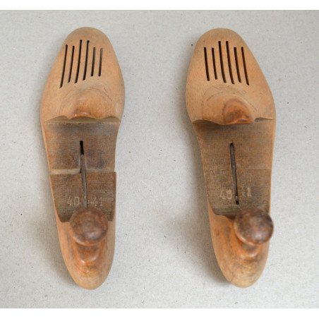2 shoe lasts, 1920s-30s