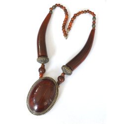 Very heavy bone necklace - vintage