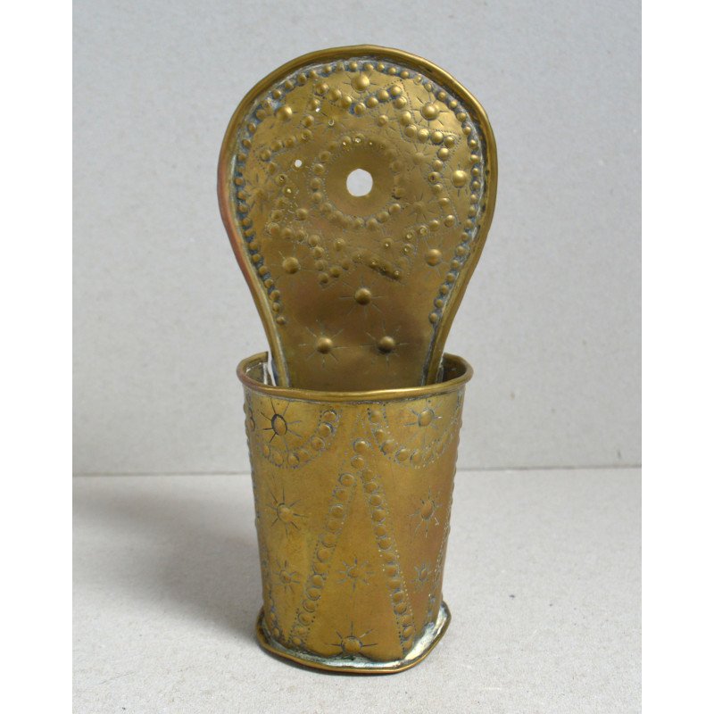 Brass wall bracket - hand-decorated - circa...