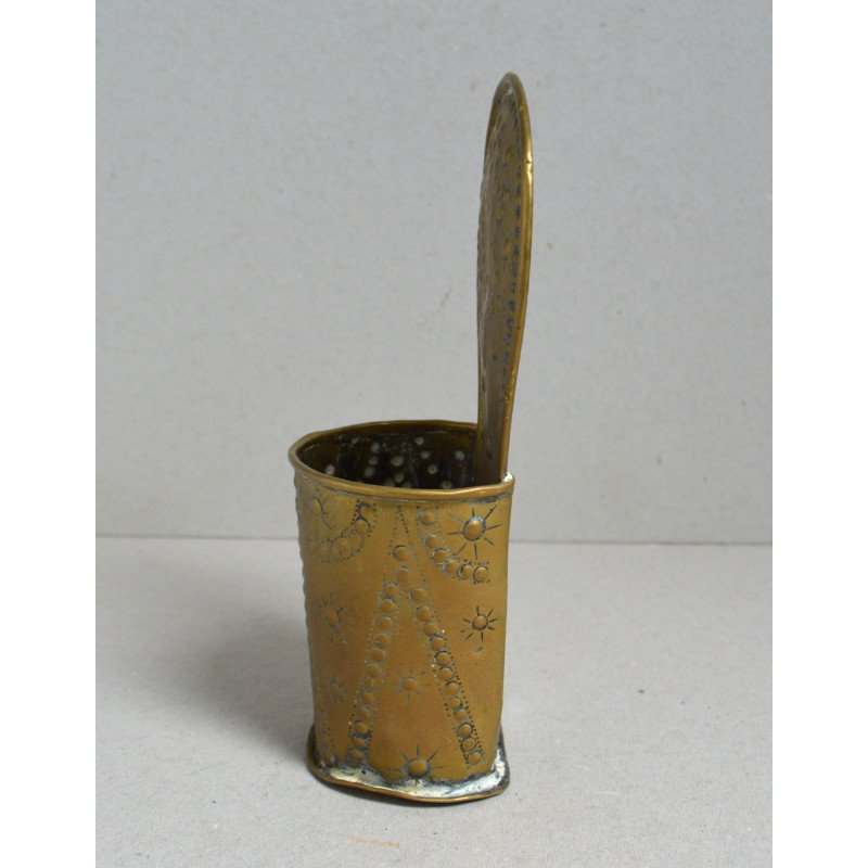 Brass wall bracket - hand-decorated - circa...