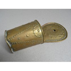 Suport de perete din alamă – decorat manual – cca 1830–1850