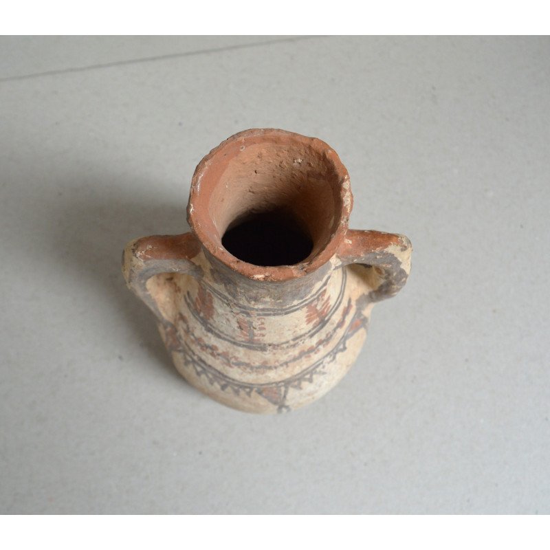 Berber terracotta vessel painted with geometric...