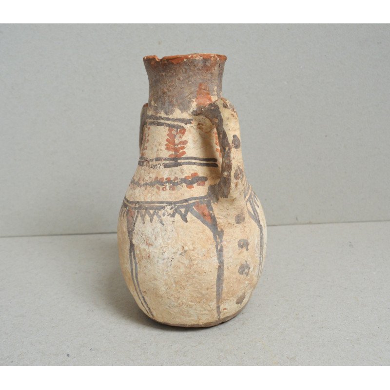 Berber terracotta vessel painted with geometric...