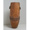Vas utilitar sculptat în lemn, Kenya – cu torți laterale și brâu decorativ în relief