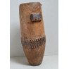 Vas utilitar sculptat în lemn, Kenya – cu torți laterale și brâu decorativ în relief