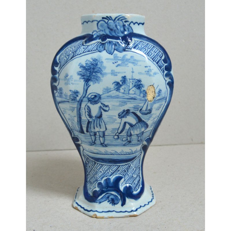 Vas Delft, secol XVIII – Lampetkan, marcat „LPKan” cca 1750-1780