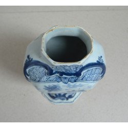 Vas Delft, secol XVIII – Lampetkan, marcat „LPKan” cca 1750-1780