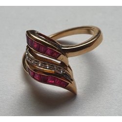 inel aur diamante rubine