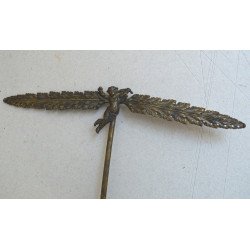 Vechi suport de alama/bronz pentru cercei in forma de amoras