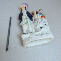 "Barbat si femeie in costume orientale" statueta de Staffordshire sec 19