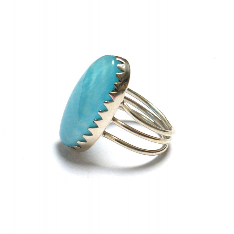Silver ring with smithsonite