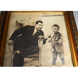 "Copil cantand la vioara" fotografie veche cca 1940-50