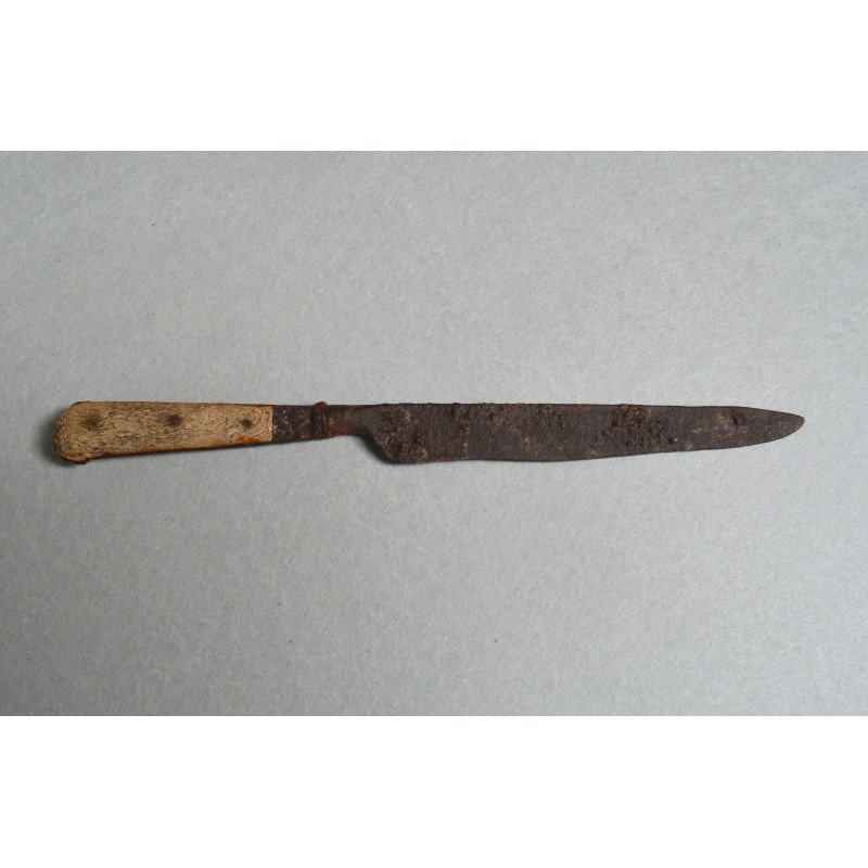 Cutit cu maner de os Serbia sec 17-18